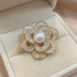 高奢山茶花鋯石胸針-金