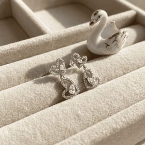 雙愛心帶鑽垂墜 耳飾