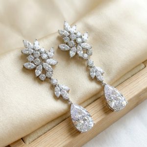 高奢花朵水滴鋯石耳飾